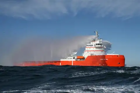 Латвию призвали срочно разобраться с теневым флотом России в Балтийском море
