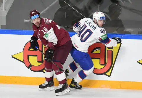 Latvijas hokeja izlase svarīgā mačā «bullīšos» zaudē Norvēģijai