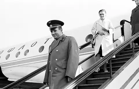 Вернется ли к нам улица Гагарина: Рига имеет отношение к космосу — это известно, а к Джохару Дудаеву?
