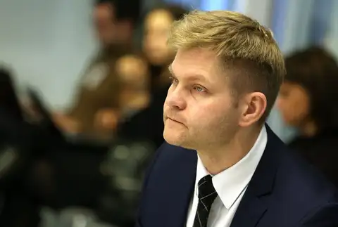 Labklājības ministrs uzdevis ministrijas iestādēs komunicēt tikai valsts valodā