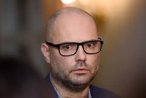 NEPLP priekšsēdētājs aicina deputātus lemt par krievu valodā raidošo radio staciju darbības izbeigšanu