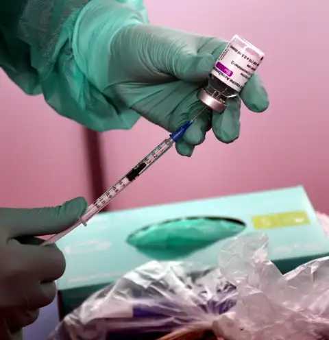 В Литве стартует ревакцинация всего населения