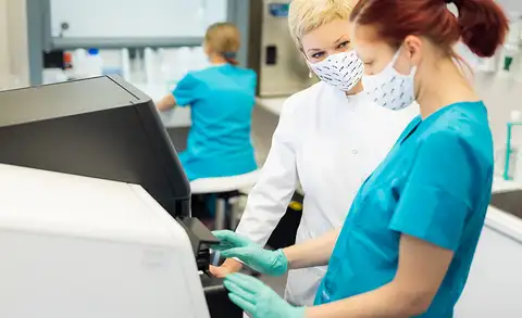 iVF Riga: «Mēs palīdzam pāriem, kuri daudzus gadus cīnījušies pret diagnozi «neauglība», un pāriem ar iedzimtām slimībām.»