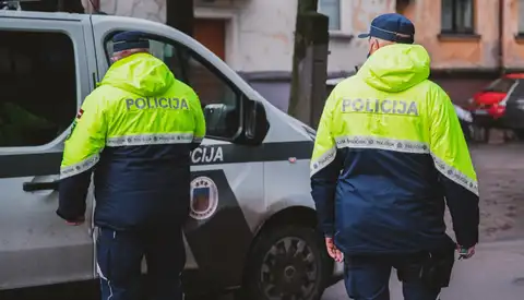 Daugavpilī no policijas bēgošs motociklists tiek pie 20 administratīvo pārkāpumu procesiem