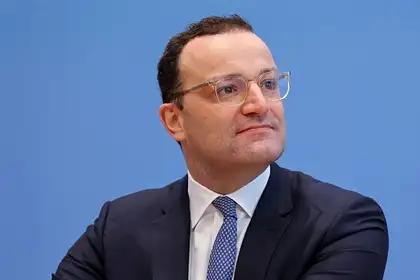Глава Минздрава Германии всем немцам предрек «исцеление, вакцинацию или смерть» до конца зимы