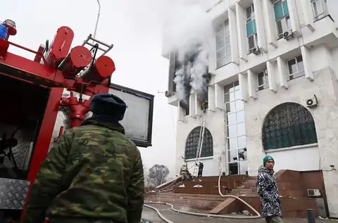 «Чем бы это ни завершилось — это поворотный момент»: что происходит в Алма-Ате — рассказы очевидцев