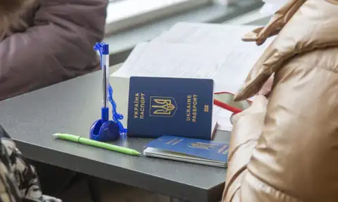 Rīgas Centrāltirgū slēdz palīdzības punktu Ukrainas bēgļiem