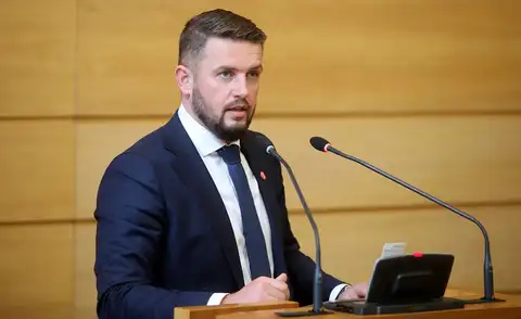 Больше всего бесит, что они даже не объяснили почему: Морозов о решении коалиции не снижать НДС на продукты