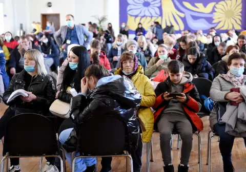 ЕС хочет продлить временную защиту украинцев до 2026 года