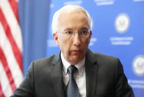 ASV vēstnieks: Visa pasaule vēlas redzēt Ukrainu neatkarīgu un drošu
