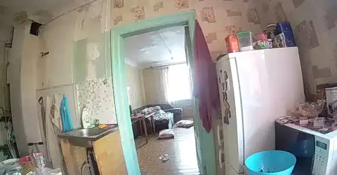 Rīgā policija no ģimenes nošķir piecus gadus vecu meitenīti