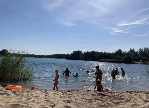 Piektdien gaidāms par grādu siltāks laiks