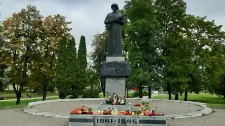 За прощание с «советским Алёшей» тоже накажут? В Резекне начинается расследование