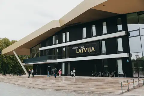 «Концертный зал «Latvija» в Вентпилсе в каком-то смысле обречен»: как же выживают региональные концертные залы?