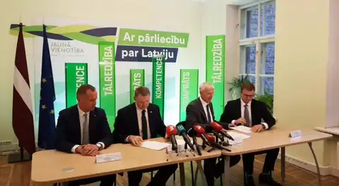 Koalīcijas partneriem piedāvātas ministrijas: kas sanāk