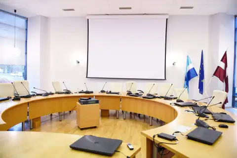 VARAM: Jūrmalas domes deputātu algu paaugstinājums ir likumīgs