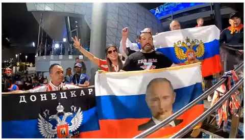Выразил поддержку России? На Australian Open сделали выговор Джоковичу из-за поведения его отца (ВИДЕО)