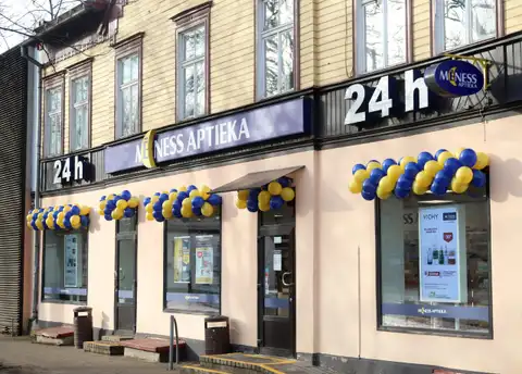 «Добро пожаловать!» – говорят фармацевты реконструированной Mēness aptieka в рижской Пардаугаве