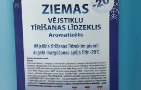 Inspekcija brīdina par apgrozībā esošu veselībai bīstamu vējstiklu tīrīšanas līdzekli