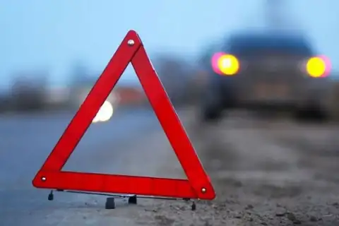 И снова погоня: мотоциклист, пытавшийся скрыться от полиции, попал в аварию в Кенгарагсе (ВИДЕО)