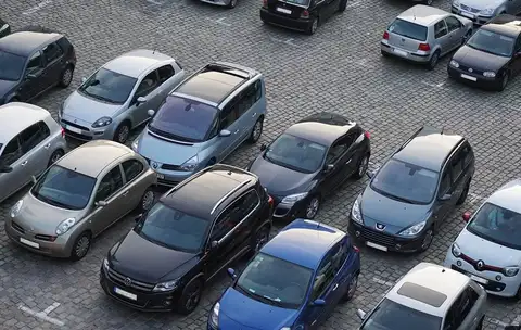 Konfiscētos auto varēs nodot Ukrainas armijai