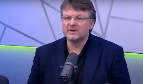 Шлесерс: бороться против русского языка так же глупо, как и против памятника Пушкину