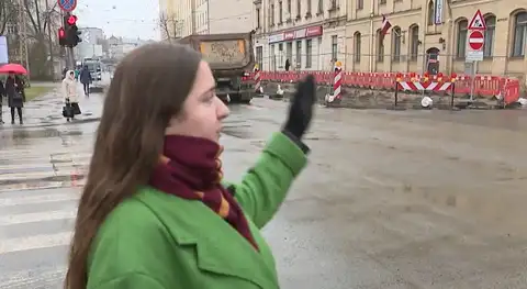 Строительство «Rail Baltica»: водителей не останавливает «кирпич» на ул. Гоголя