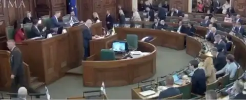 Партия «Стабильности!» демонстративно покинула зал перед выступлением Левитса (ВИДЕО)