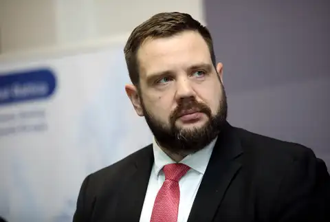 Vitenbergs aicina atteikties no priekšlikuma ierobežot elektrības apjomu nodošanai neto sistēmā