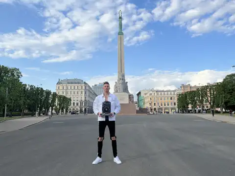 Диджей из Латвии получил престижную международную премию