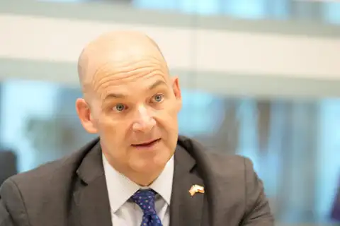 ASV vēstnieks: Latvieši var justies droši, ka nelokāmi stāvēsim blakus Latvijai