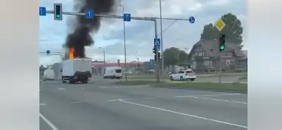 Утром на Краста загорелся грузовик