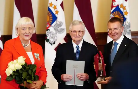 Mecenātam Vītolam pasniegta Valstiskuma balva