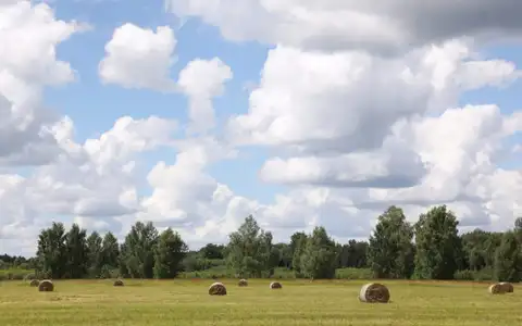 Pēcpusdienā gaisa temperatūra pakāpsies līdz +22 grādiem