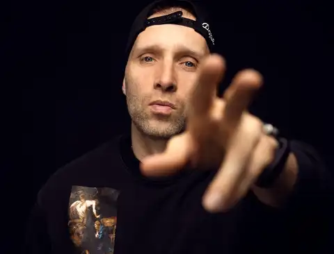 Драка в центре Риги: латвийский рэпер Gacho рассказал свою версию (ВИДЕО)