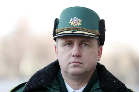 Pujāts: Nelegālie migranti Latvijas robežsargiem apgalvojuši, ka Baltkrievijas dienesti viņiem piedāvājuši šaujamieročus