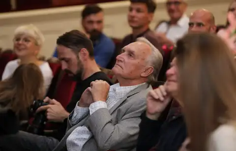 Президент поздравил актера Улдиса Думписа с юбилеем. Звезде «Долгой дороги в дюнах» исполнилось 80 лет