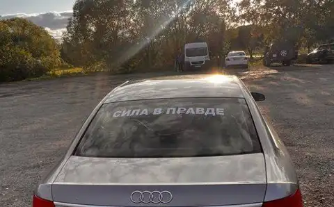 Наклейки «Я русский» не находятся под автоматическим запретом. Ответ полиции и правозащитников