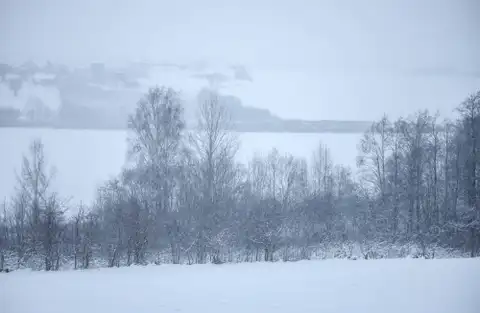 Piektdienas naktī gaidāms sals, dienā — snigšana