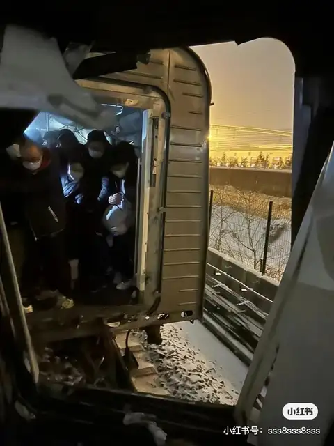 Столкновения поездов метро в Пекине: более 500 человек в больнице (ВИДЕО)