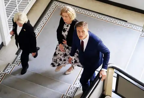 Индриксоне: нуждно запретить получать госзаказы компаниям, продолжающим бизнес в России