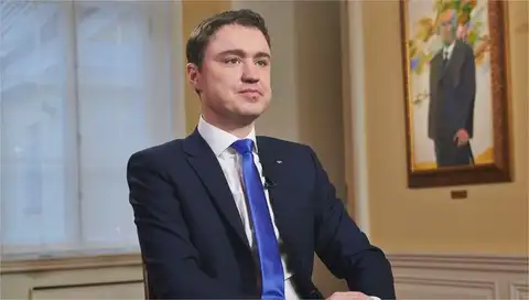 Международный скандал. Полиция сняла с самолета бывшего экс-премьера Эстонии — был пьян