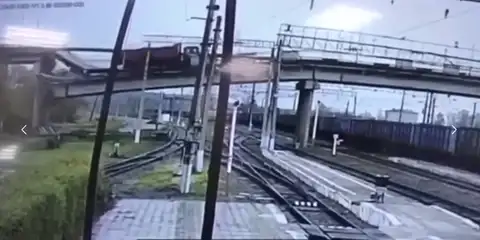 Под Смоленском рухнул важнейший мост. Прямо с машинами (ФОТО, ВИДЕО)