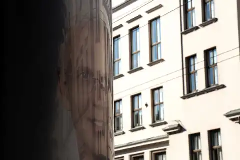 Два слова: нацпатриоты прицепились к кириллице в рекламе «Стабильности!», а это… язык ЕС!