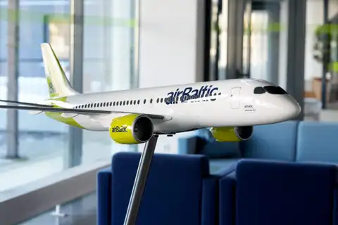«Виноват самолёт»: реакция соцсетей на обвинение Цитсковскиса в связи с «полётами Кариньша»