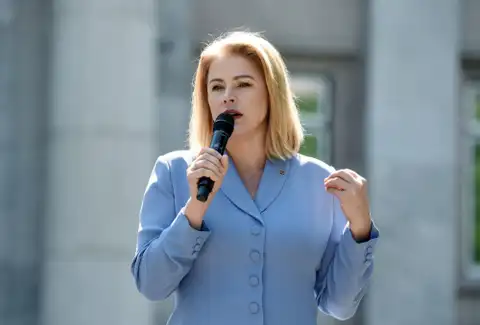 Premjere: Latvijas budžeta situācija nav ļoti pozitīva