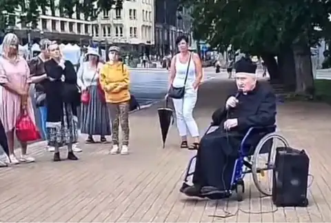 «Латыши — народ рабов и убийц!» — новые подробности о священнике из Огре, публично восхвалявшем Россию