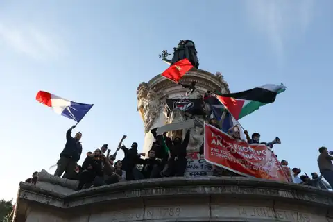 «В Париже энтузиазм, в Москве разочарование»: Франция подвела итоги выборов