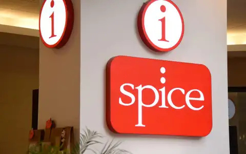 Чужих детей не бывает: как у торгового центра Spice малыша спасали