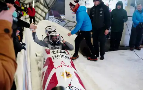 Латвийские бобслеисты завоевали «золото» на юниорском чемпионате мира U-23